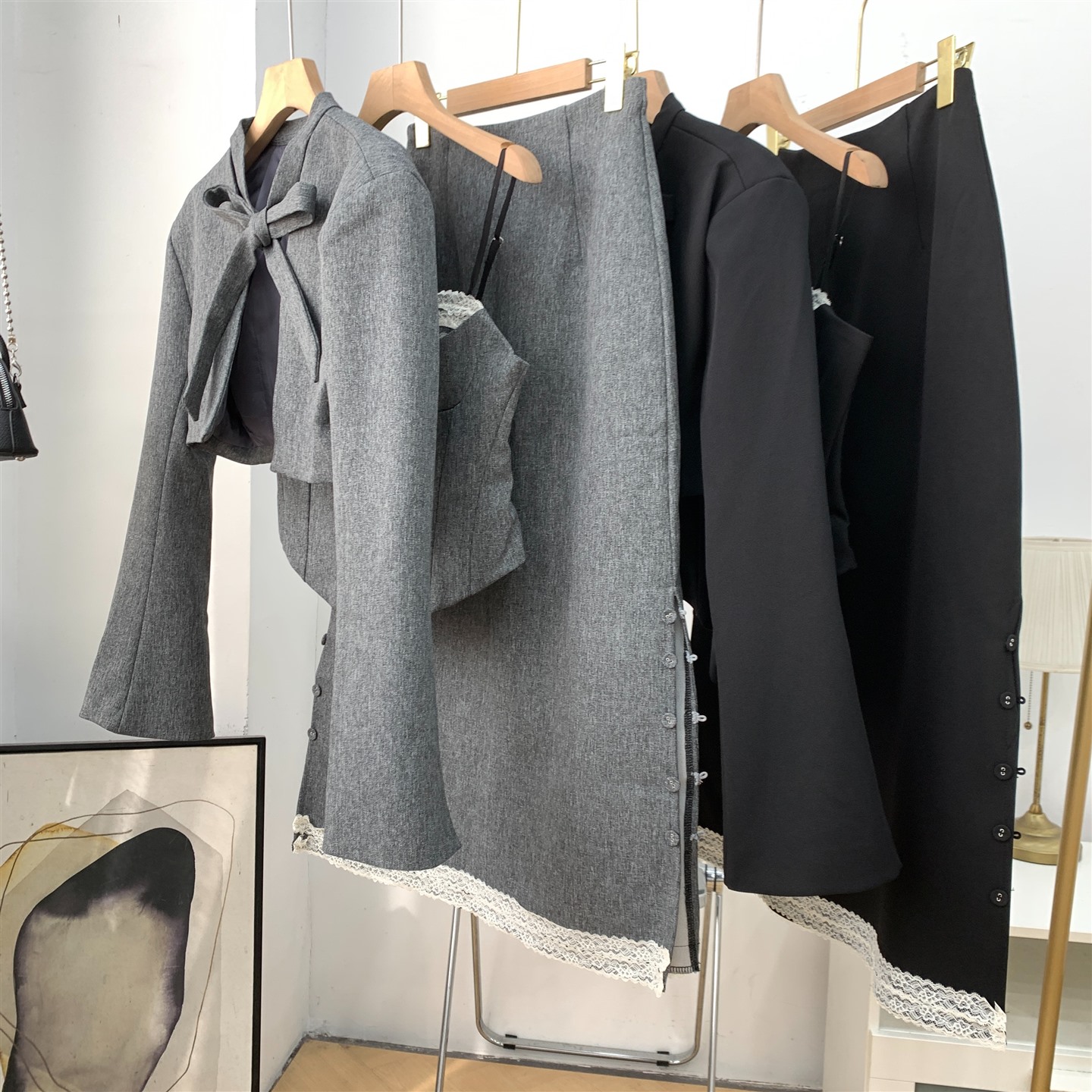 三件套秋季新款纯色吊带上衣搭宽松外套配蕾丝边半身裙J#19