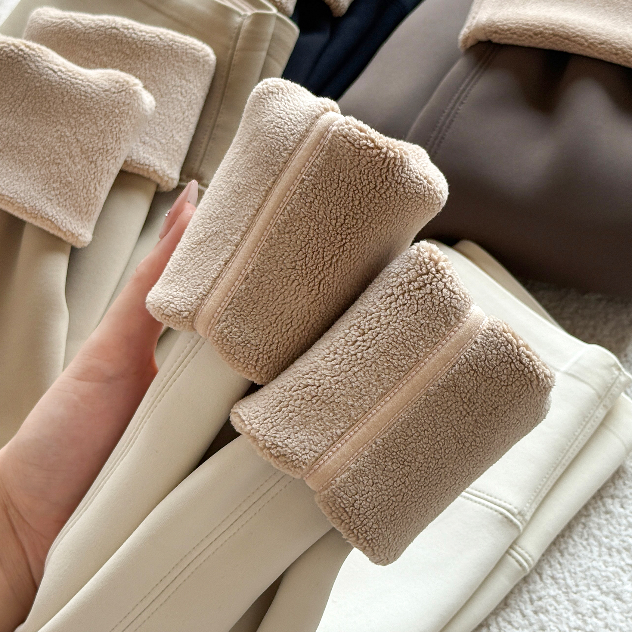 加绒鲨鱼裤女2025秋冬新款加厚瑜伽裤高腰紧身保暖打底裤大码外穿