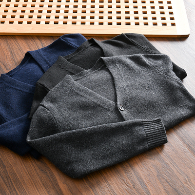 秋冬羊毛混纺V领开衫毛衣