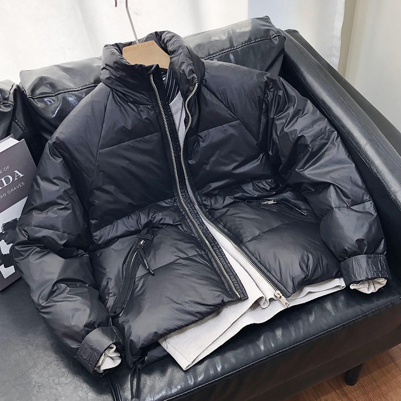 2024 겨울 새로운 스타일 스탠드 칼라 다운 재킷 남성 짧은 재킷 남성 흰색 오리 따뜻한 패션 유행 브랜드 느슨한 단색