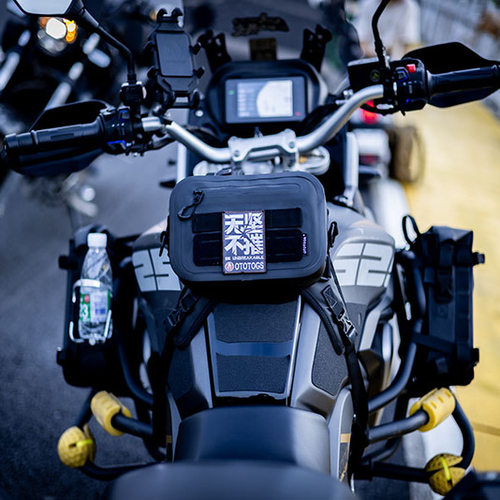 适用凯越625X 525X 战术油箱马甲包配件外部挂载扩展储物油箱包