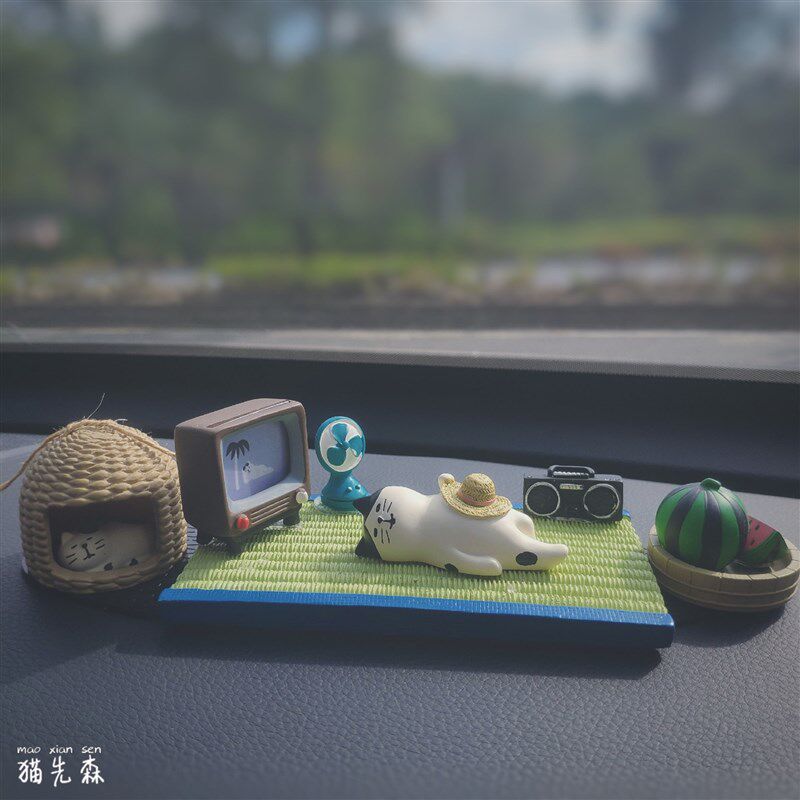 小猫汽车摆件猫窝猫笼车载饰品公仔卡通车内中控台温馨可爱仪表台