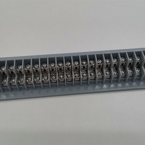 厂家定做制防水接线盒带端子2进2出四通电缆过线分理线盒塑料中继