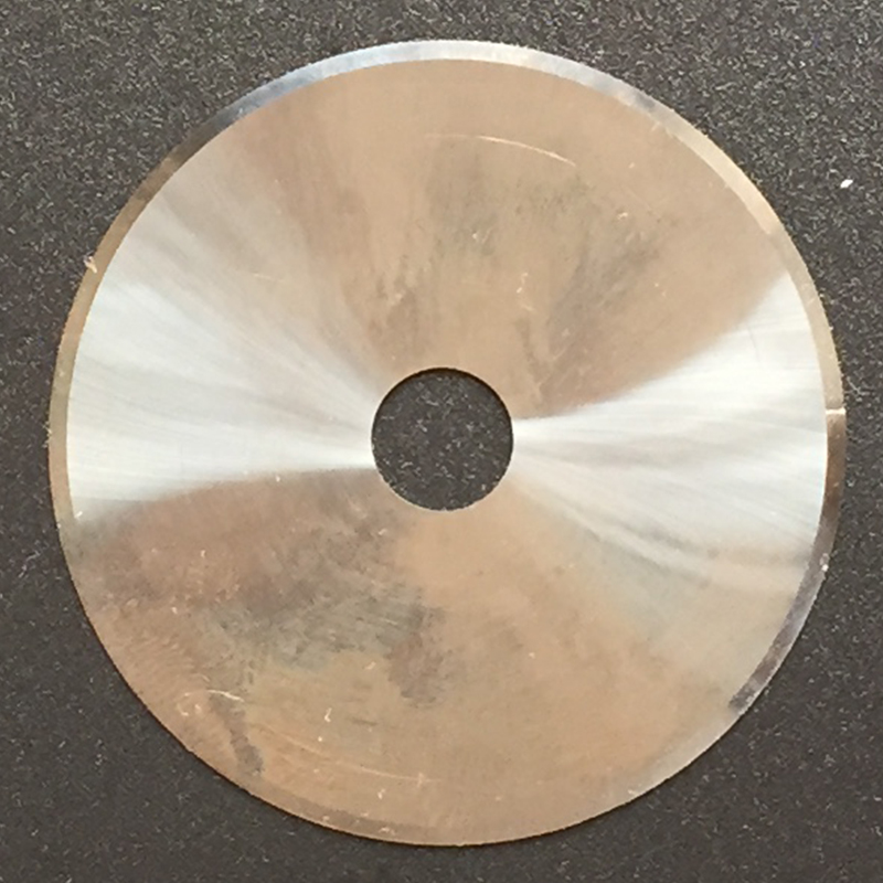 硬质合金钨钢熔喷布专用切割刀片喷绒布分切圆刀片超薄圆形切刀yg