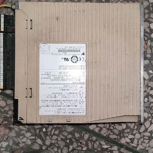 可维修5.安川400w伺服驱动器SGV-2R8A01B002000议价