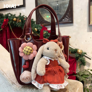 IOIAI小香风斜挎包女包精致超好看手提包单肩包通勤杂物小包礼物