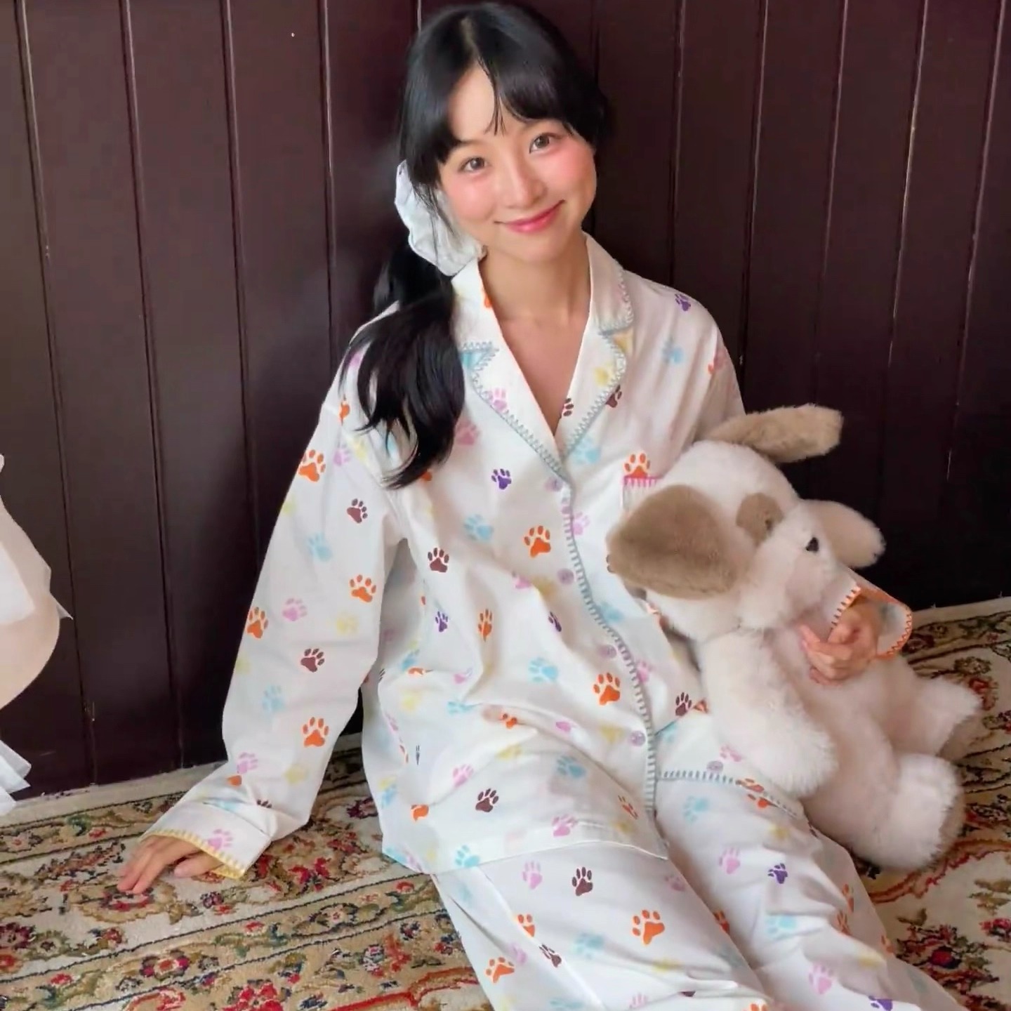 狗爪白色天丝绵绸睡衣女莱赛尔