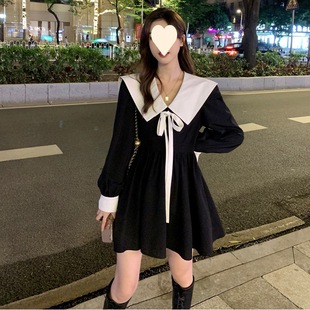 新款 海军领甜美撞色减龄连衣裙2025秋季 系带收腰显瘦遮肉小黑裙