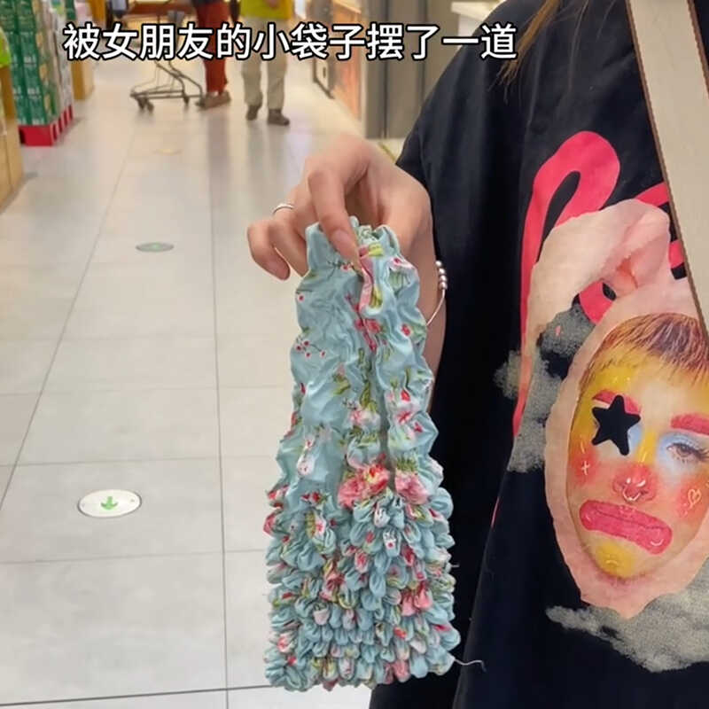 伸缩魔术袋云朵褶皱泡泡包大容量便携折叠手提购物袋弹力收纳