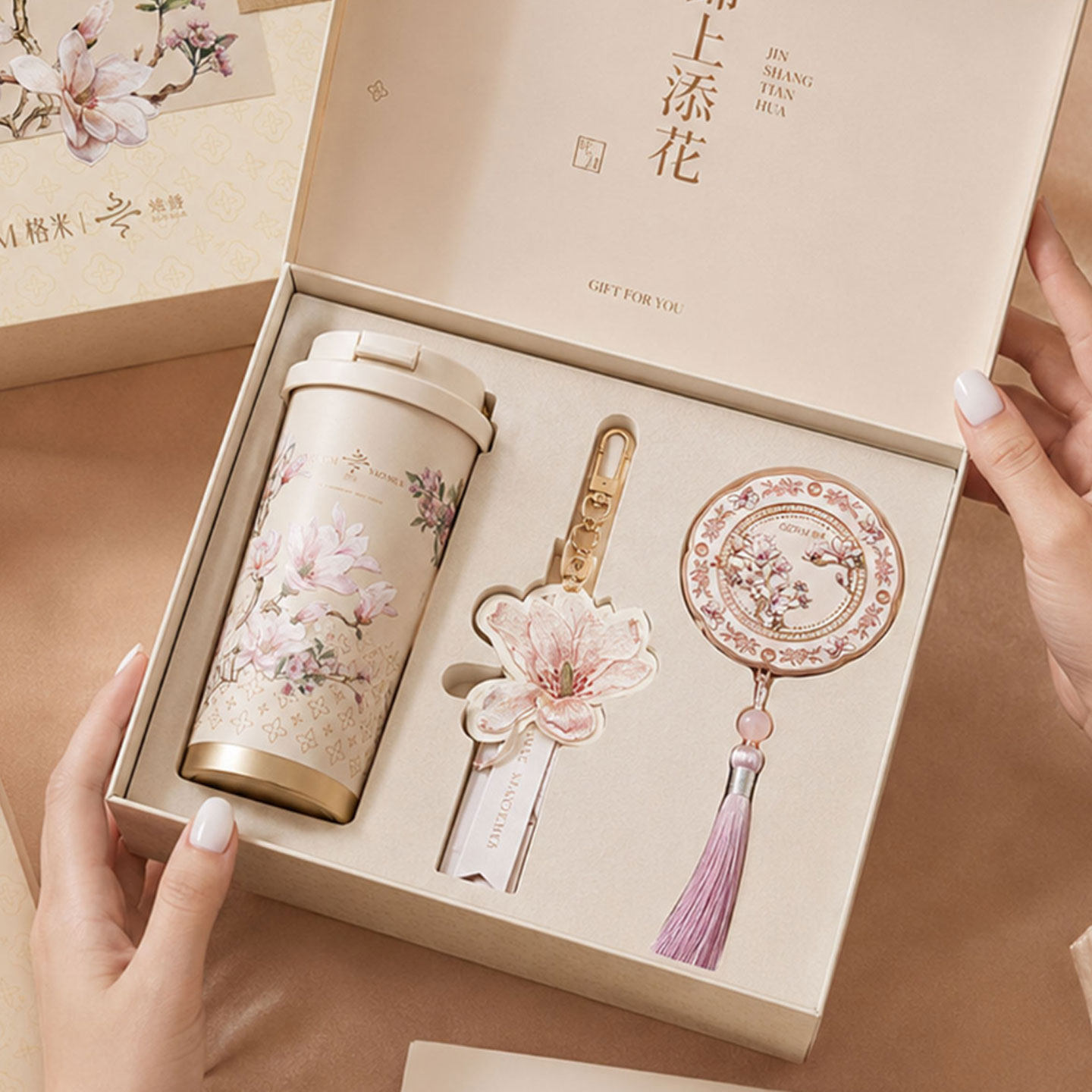毕业季送女老师的生日礼物有纪念意义的实用高档女士感谢师恩难忘