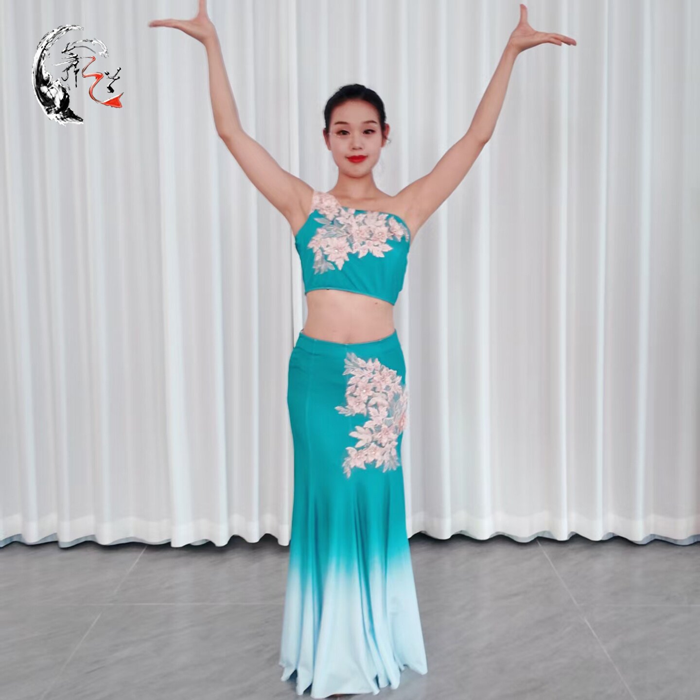 新款傣族孔雀舞裙女成人艺考渐变鱼尾裙修身练习半身裙表演服定制