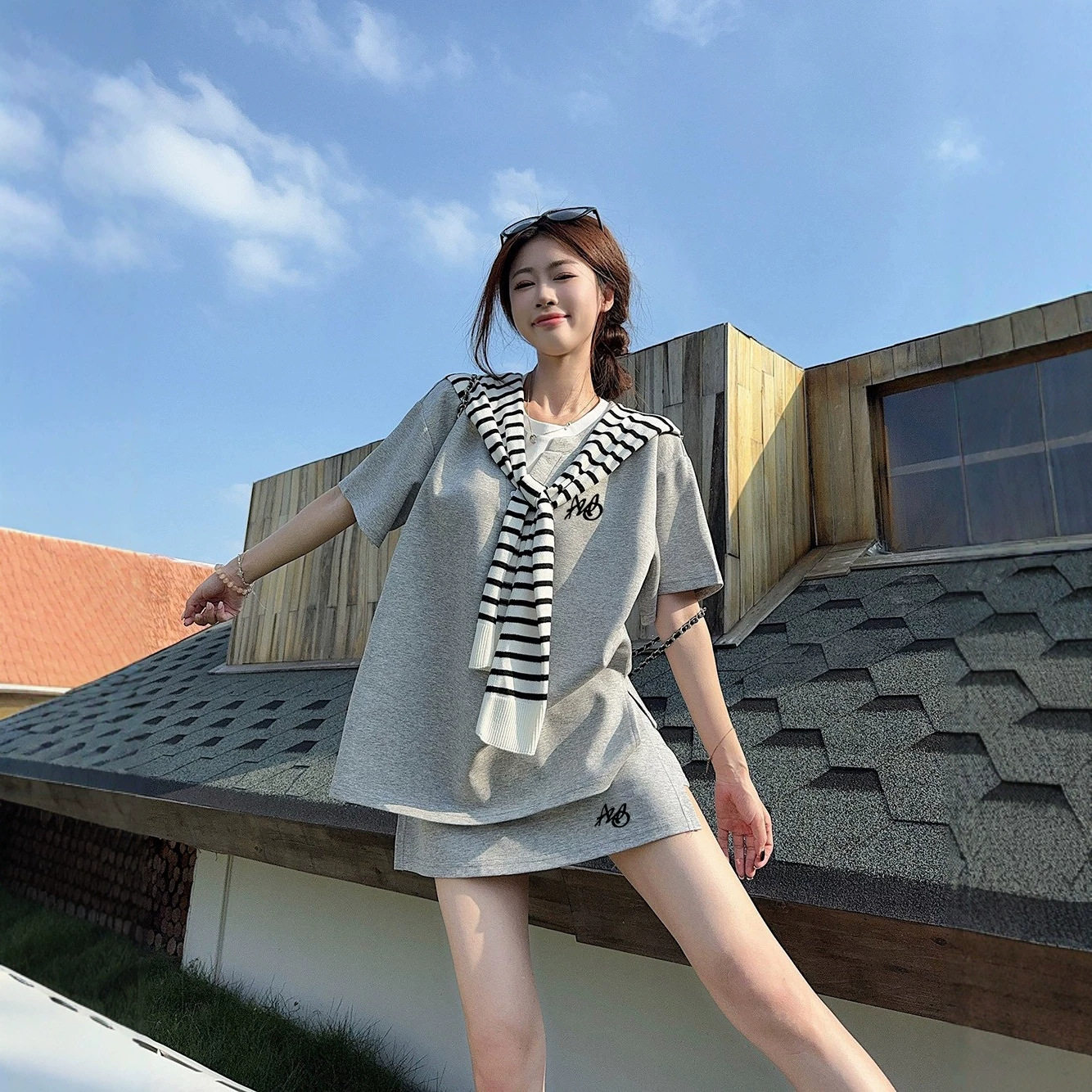大码夏季高级感休闲运动套装女胖mm宽松显瘦短裙两件套250斤