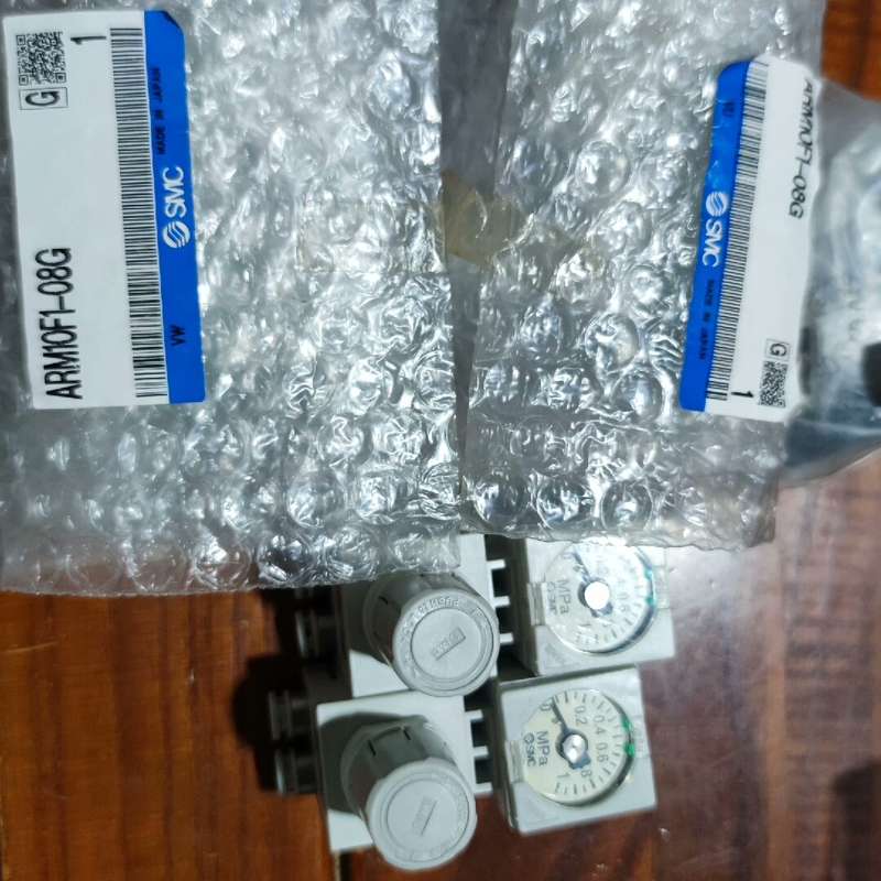 议价SMC减压阀 ARM10F1-08G现货4个议价出图片