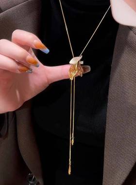 【沁汝饰品】金色树叶抽拉毛衣链简约项链气质高级轻奢小众项链