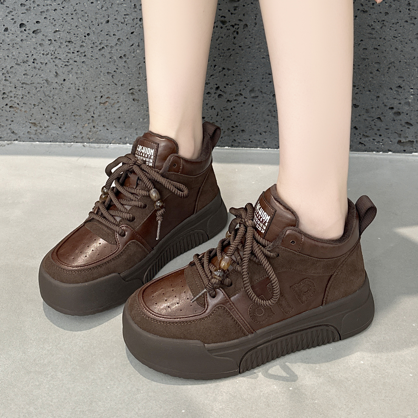 真皮咖色高帮休闲鞋女款2025新款