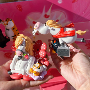 正品玩乐主义我不是胖虎盲盒马马富富系列可爱公仔动漫周边送礼