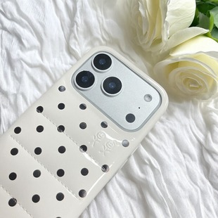 urban 肥皂ins时尚 新款 高级白色波点17promax手机壳适用苹果16promax全包iPhone16pro高级羽绒服保护套秋冬季