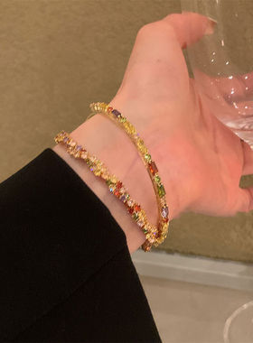 叠戴高颜值!彩色多巴胺锆石手镯女设计感麻花扭结手链手饰