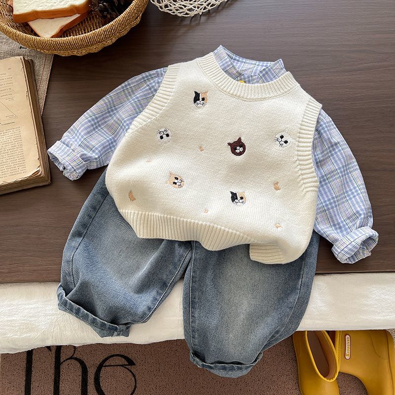 男童秋装套装2025新款洋气毛衣马甲三件套韩范休闲宝宝衬衫牛仔裤