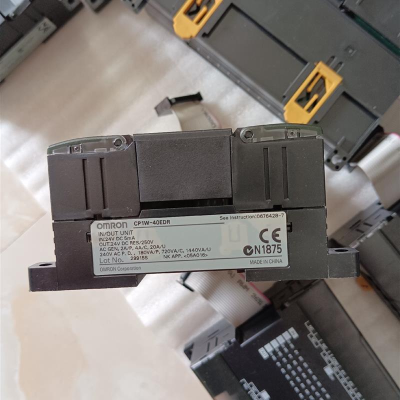 欧姆龙CP1W-40EDR/40EDT,!实物拍摄,(请询价)