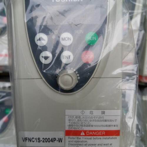 东芝变频器 VFNC1S-2004P-W拆机东芝220V0.(请询价)