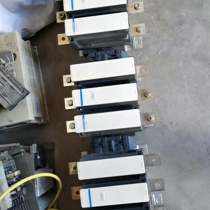 LC1F800三台安装未用,可充新,有意者联系(请询价)