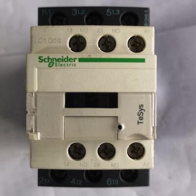 1-9-2 施耐德接触器 LC1D18P7 线圈电压220(请询价)