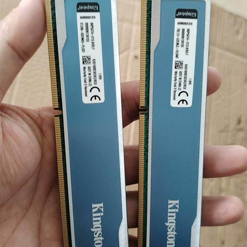 DDR3内存8G,金士顿,拆机2条,单条价格,包点亮(请询价)