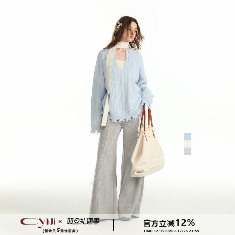 CyNi设计感U领纽花套头毛衣