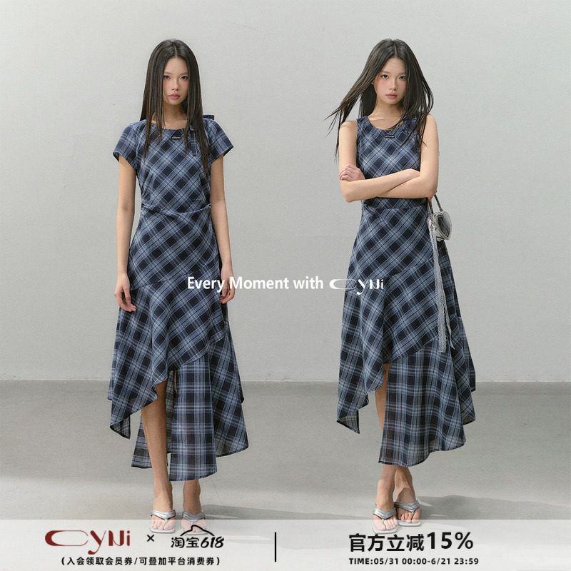 CyNi  复古轻薄垂感无袖格纹连衣裙设计感不规则格子长裙女