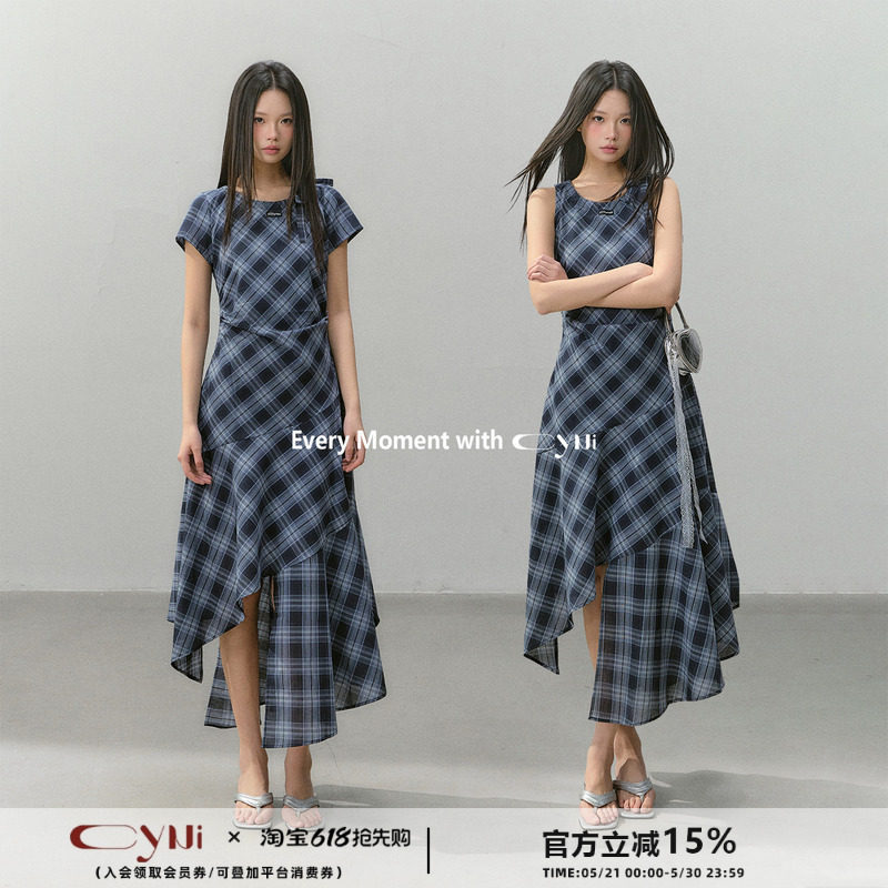 CyNi  复古轻薄垂感无袖格纹连衣裙设计感不规则格子长裙女