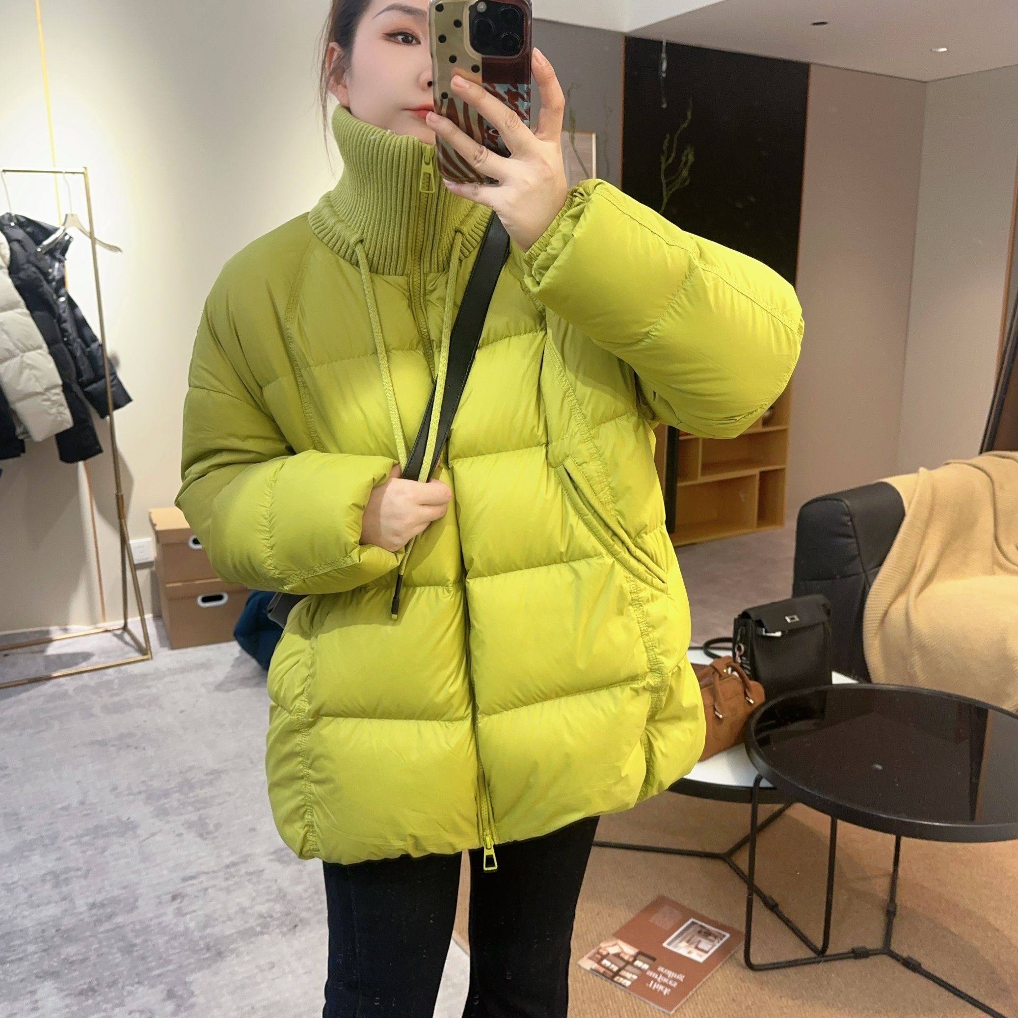 【欧加粒粒】2024冬高级感立领针织拉链中长款羽绒服 D24111907