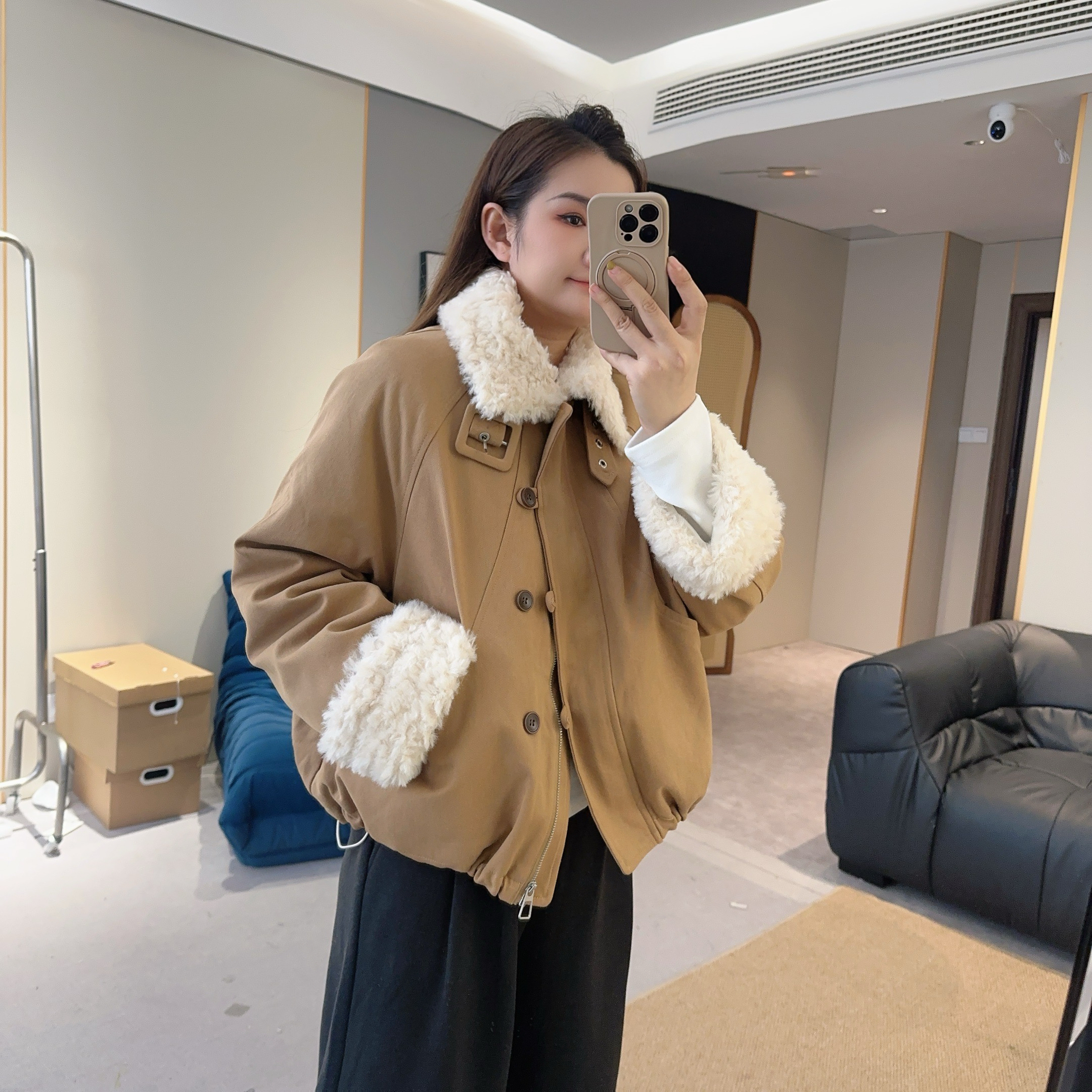 【欧加粒粒】冬款羊羔毛翻领保暖小个子白鸭绒外套  Y25102232