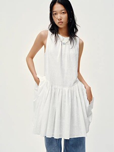 SH&UR2026春季新款女装粉彩风都市简约刺绣系带连衣裙UYU760016