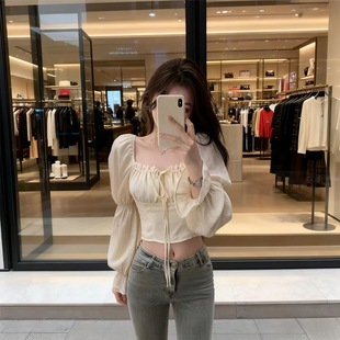 2025秋冬碎花薄款性感方领性感法式泡泡设计长袖上衣短款辣妹新款