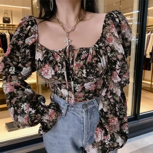 夏季性感短款秋冬碎花新款设计早秋上衣薄款法式方领长袖泡泡辣妹