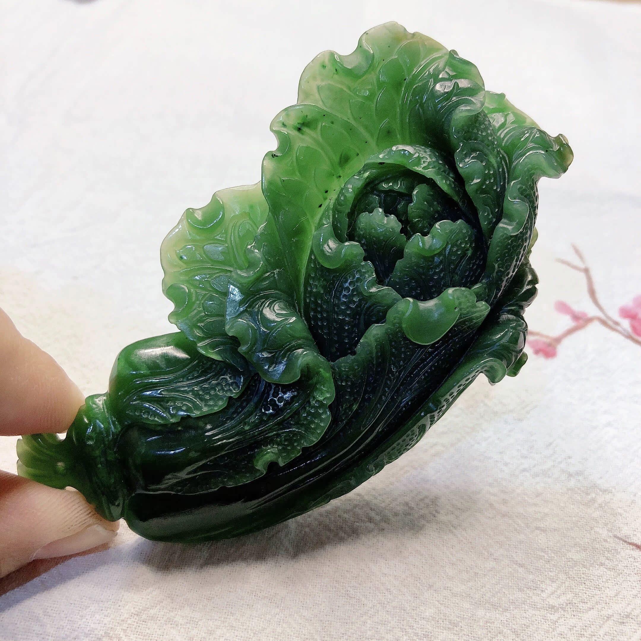 2025D1727#和田碧玉白菜百财大吊坠 98*52.5*20mm 重量94.05克 配