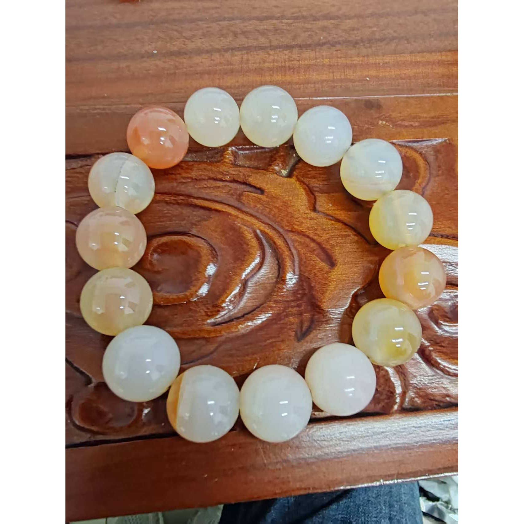 开播福利天然玉碎手串卡14米有一颗有裂纹