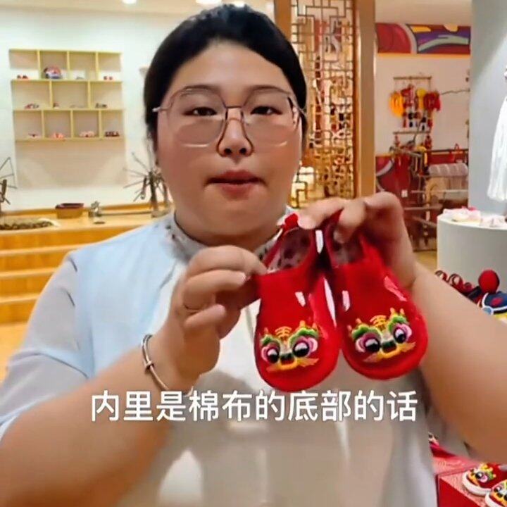 男女宝宝千层底老虎头布鞋儿童眉眼鞋学步鞋手工硬底2026新款