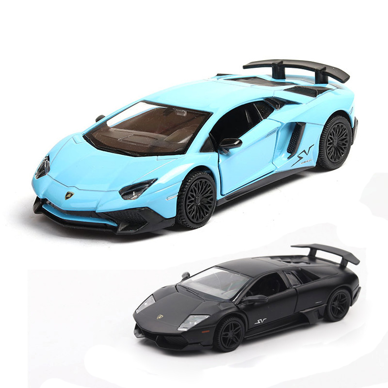 兰博基尼男神装扮配件生日蛋糕