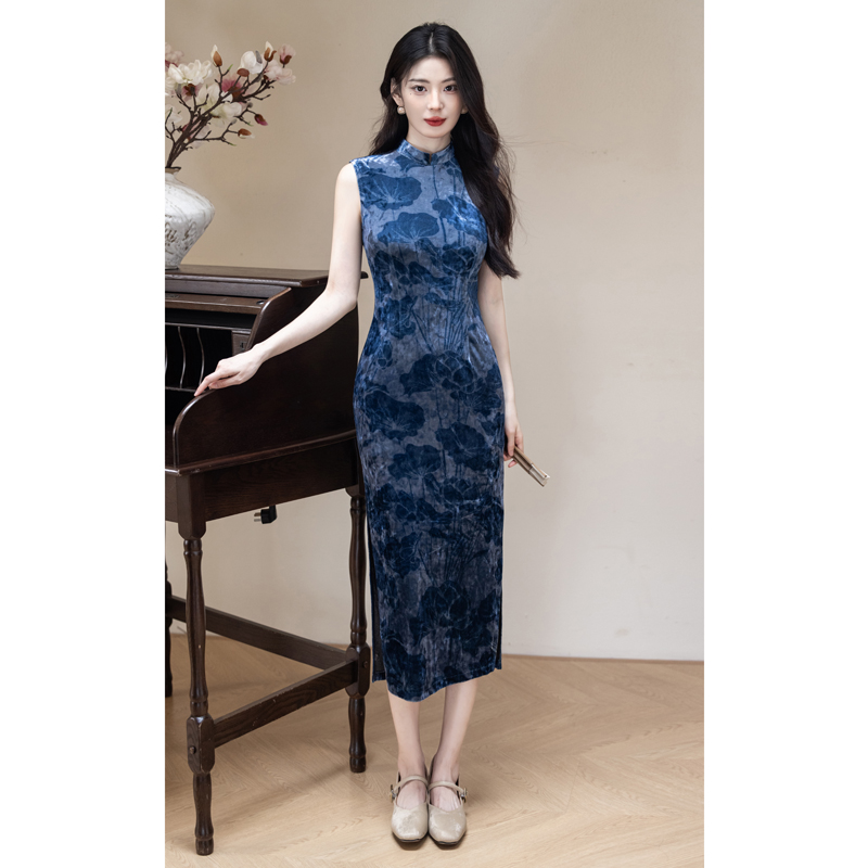蓝色无袖旗袍新中式年轻款小个子钻石绒弹力改良连衣裙荷花中国风