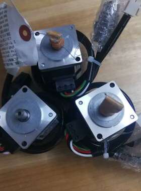 议价原产，伺服电机HC-MFS053-S22 两个无议价