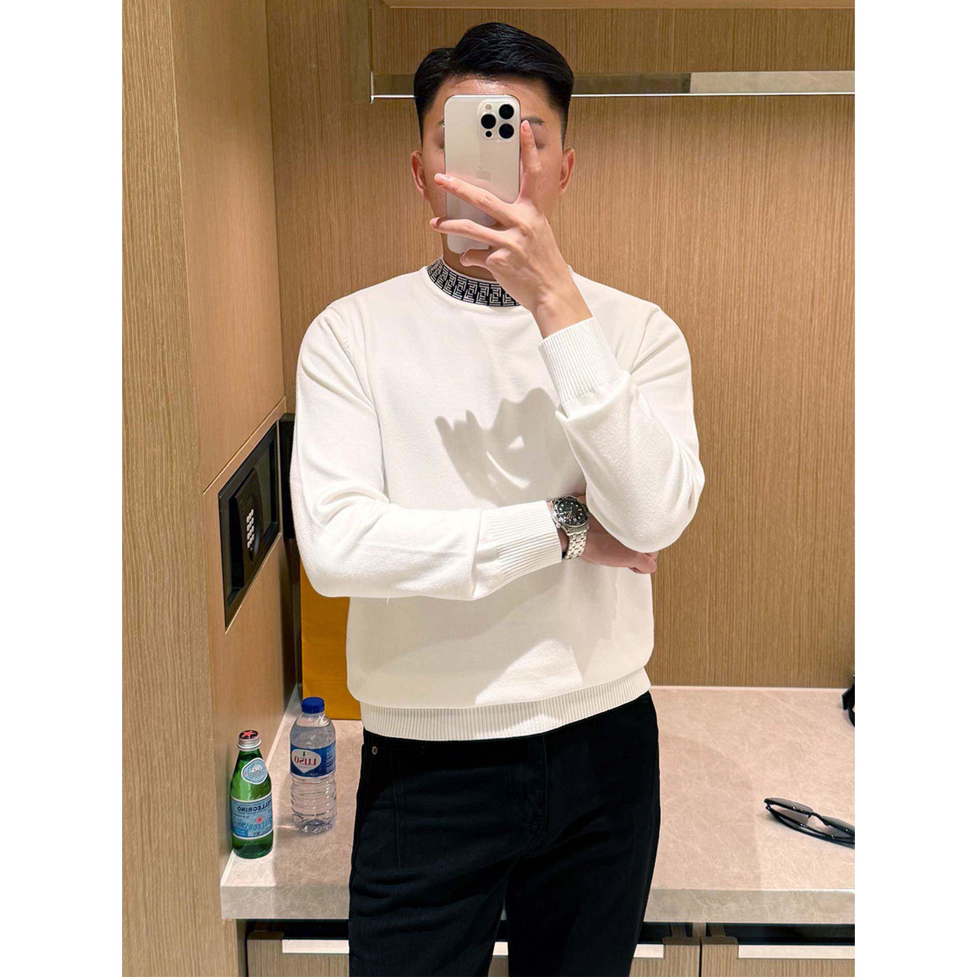 秋冬奢侈衣服男款内搭打底针织衫时尚覆古个性螺纹拼接圆领毛衣男