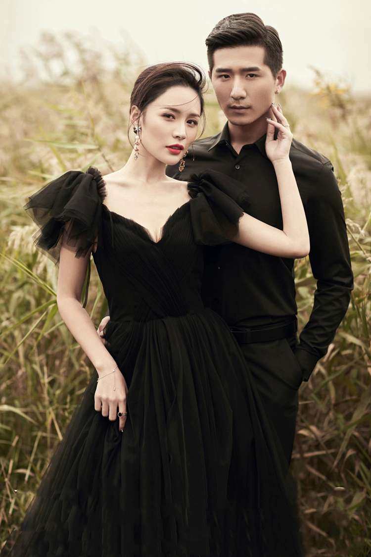 影楼主题服装2019展会新款深V领吊带演出礼服情侣摄影旅拍轻婚纱|msdalam kategori Butik wanita / wanita, perkahwinan/Cheongsam/pakaian, perkahwinan - dari Buy2taobao.com untuk memberikan perkhidmatan ejen Taobao profesional membeli