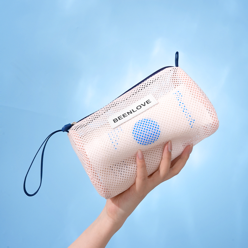 新款化妆品收纳包海边度假沙滩包