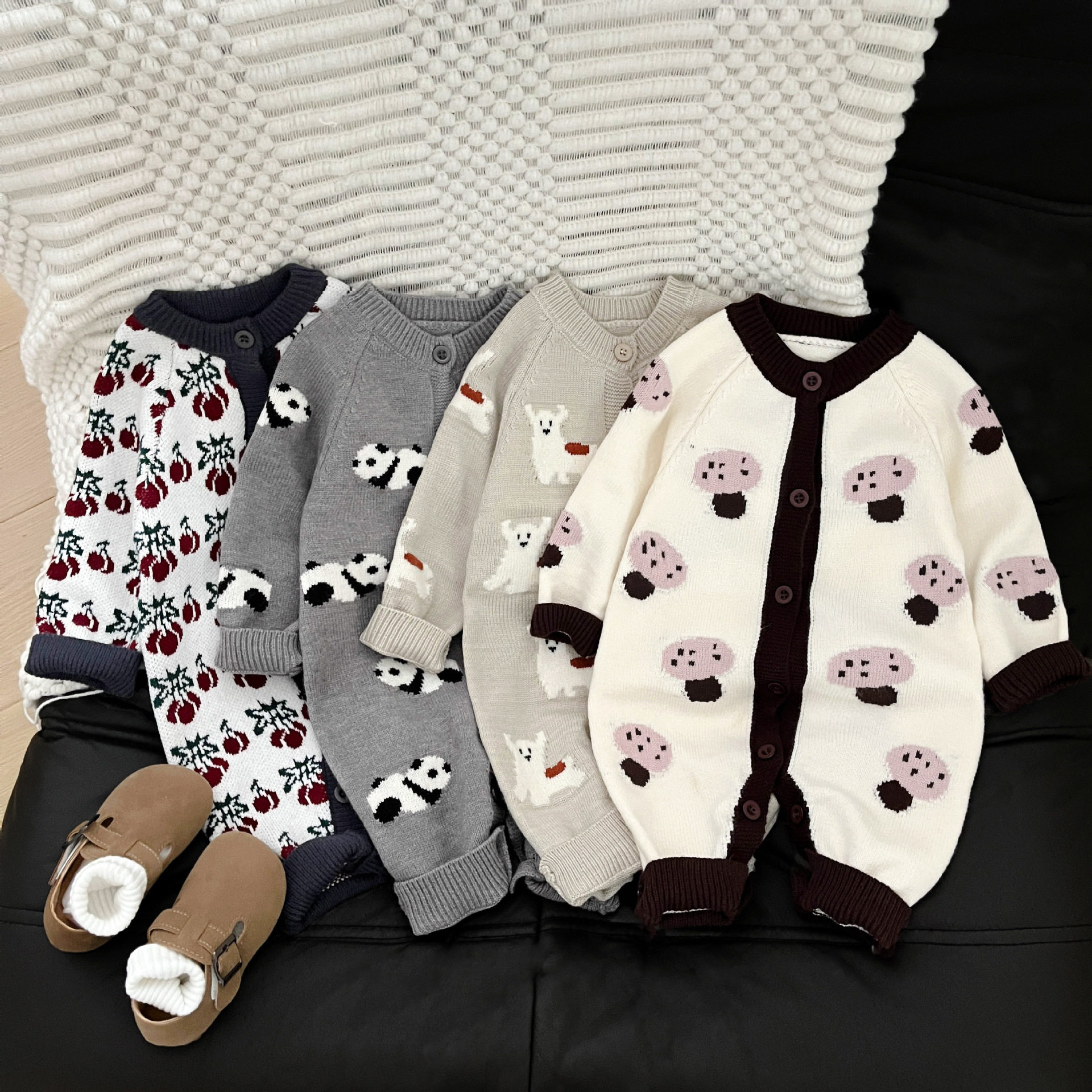 婴儿衣服秋冬超萌针织连体衣