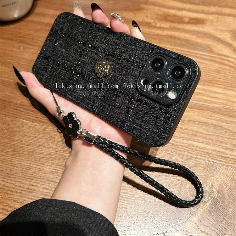 小香风山茶花毛呢手绳适用苹果14pro手机壳iphone15promax秋冬13Pro高级感12pro复古16promax毛绒布11女XSmax