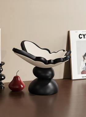 采购产品中世纪风格法式蝴蝶入口装饰品，可访问的豪华和高端钥匙