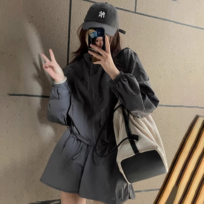 潮牌防晒冲锋衣外套女2026夏季新款盐系炸街跑步运动休闲短裤套装