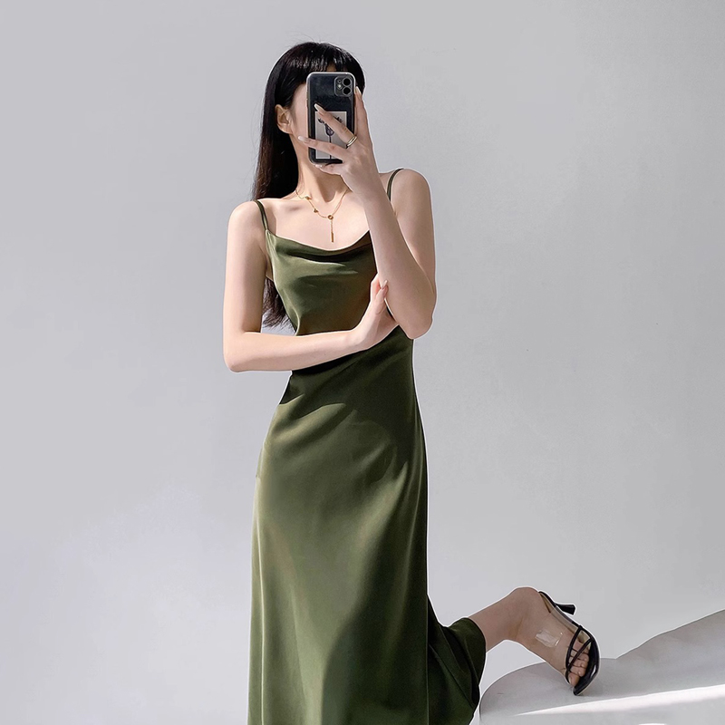 潮牌淑女缎面连衣裙女醋酸荡领高级感性感吊带连衣裙西装内搭长裙